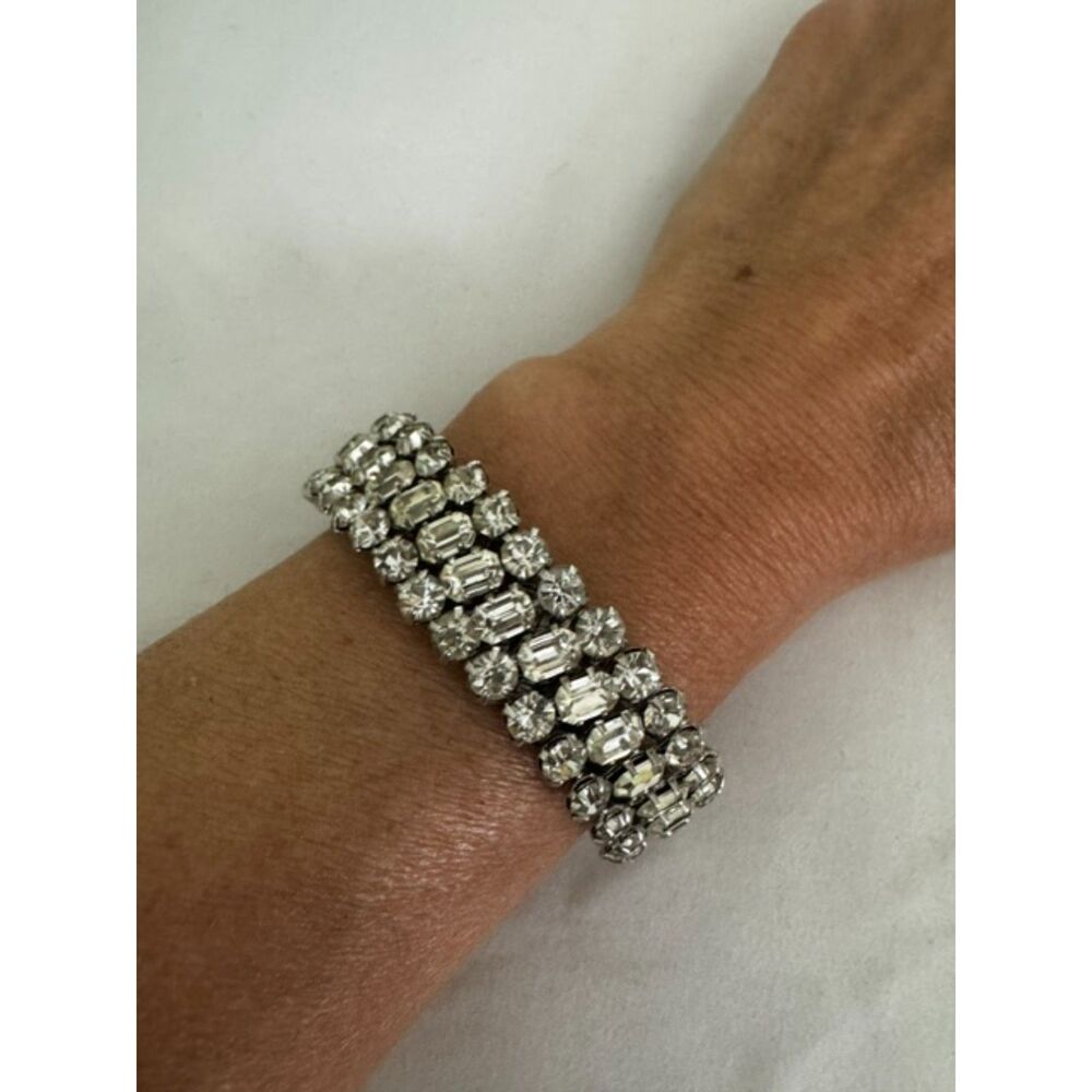 Midcentury modern rhinestone expansion silver-tone bracelet. Made in Japan.